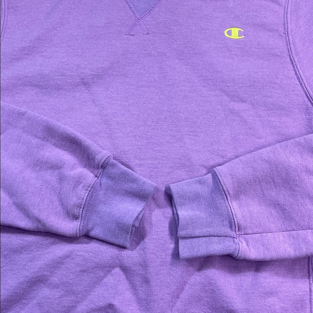 Champion Lavender Crewneck Sweater Size XL Woman’s | GUC - Picture 3 of 4